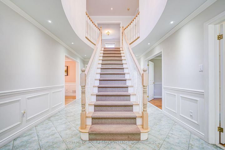Photo 4 at 2979 Sycamore Street, CV Clearview, Oakville