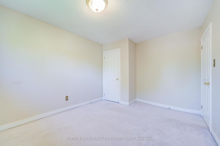 Photo 26 at 2979 Sycamore Street, CV Clearview, Oakville