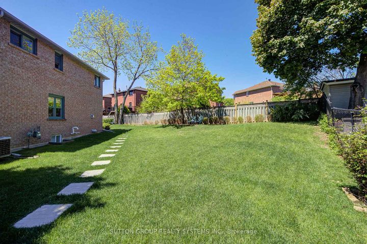 Photo 35 at 2979 Sycamore Street, CV Clearview, Oakville