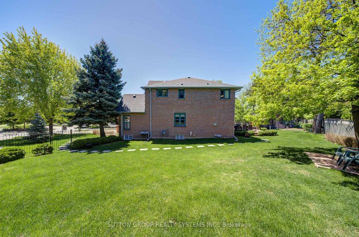 Photo 36 at 2979 Sycamore Street, CV Clearview, Oakville