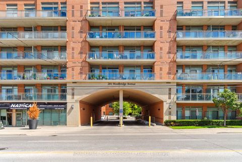 Photo 1 at 540 - 281 Woodbridge Avenue, West Woodbridge, Vaughan