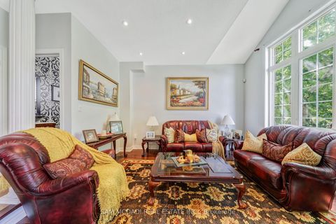 Photo 4 at 3306 Fox Run Circle, BR Bronte, Oakville