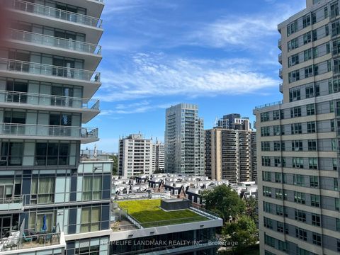 Photo 3 at 807 - 89 Dunfield Avenue, Mount Pleasant West, Toronto