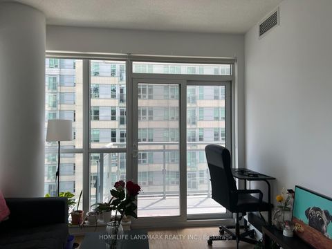 Photo 10 at 807 - 89 Dunfield Avenue, Mount Pleasant West, Toronto