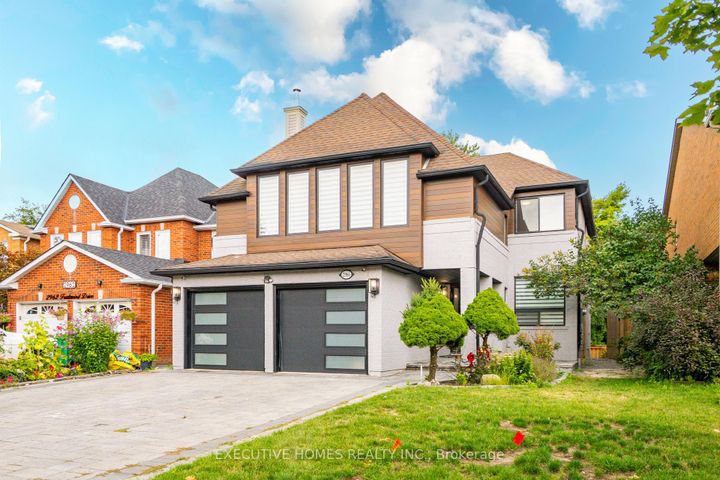 Photo 1 at 2966 Tradewind Drive, Meadowvale, Mississauga