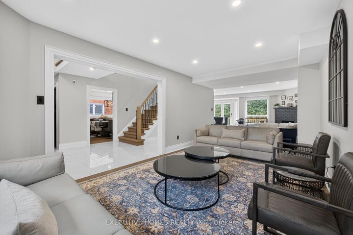 Photo 10 at 2966 Tradewind Drive, Meadowvale, Mississauga