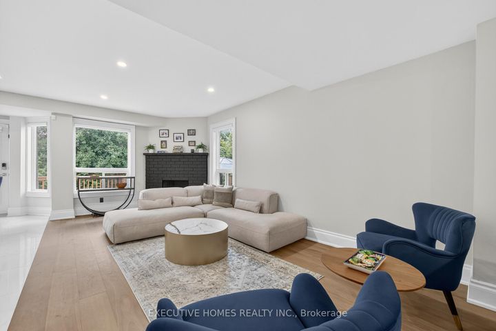 Photo 14 at 2966 Tradewind Drive, Meadowvale, Mississauga