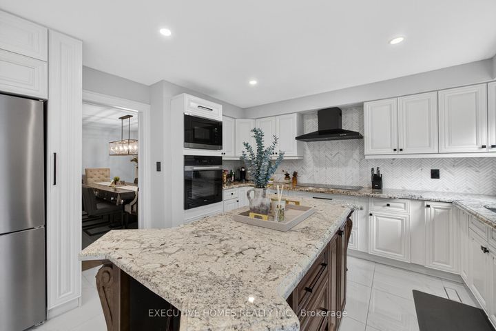 Photo 20 at 2966 Tradewind Drive, Meadowvale, Mississauga