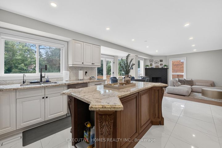 Photo 21 at 2966 Tradewind Drive, Meadowvale, Mississauga