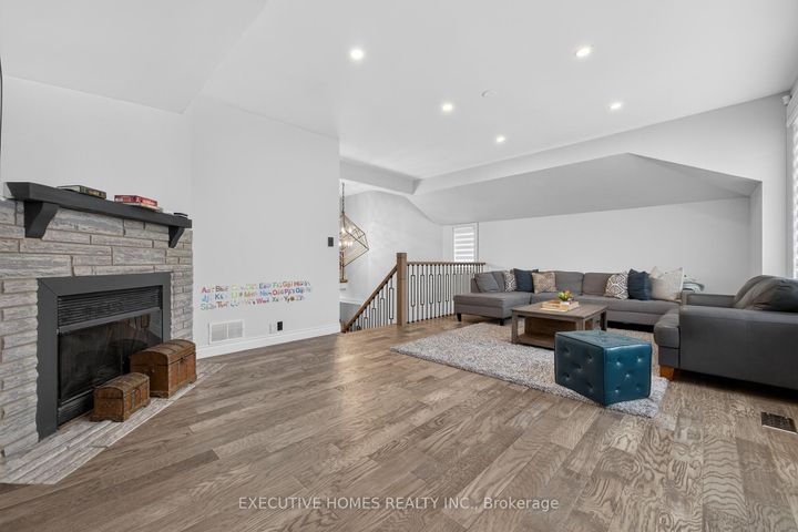 Photo 23 at 2966 Tradewind Drive, Meadowvale, Mississauga