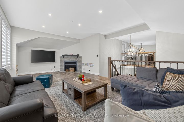 Photo 24 at 2966 Tradewind Drive, Meadowvale, Mississauga