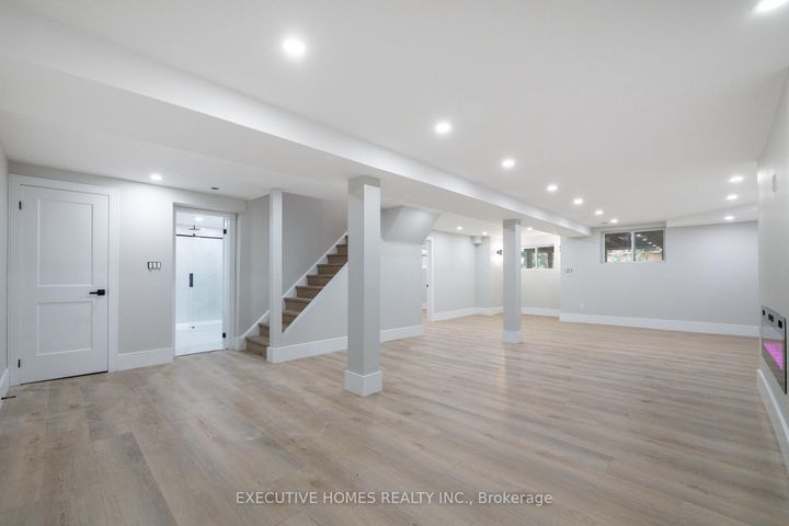 Photo 43 at 2966 Tradewind Drive, Meadowvale, Mississauga