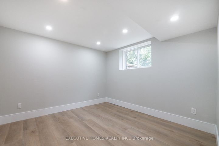 Photo 45 at 2966 Tradewind Drive, Meadowvale, Mississauga