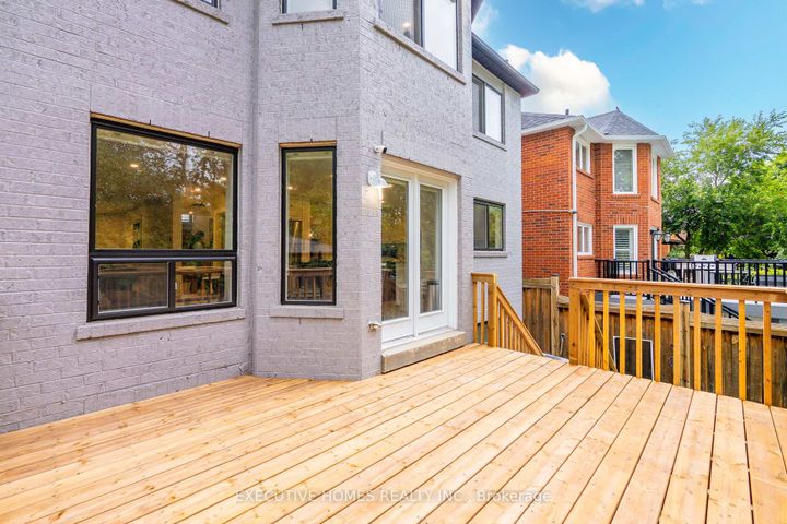 Photo 46 at 2966 Tradewind Drive, Meadowvale, Mississauga