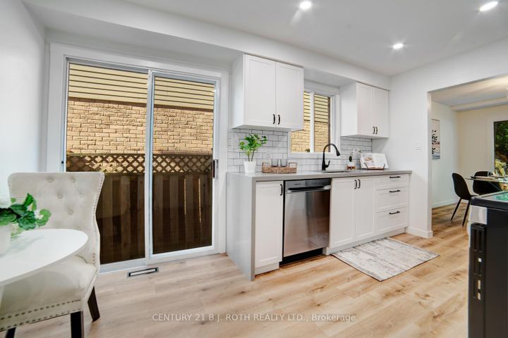 Photo 5 at 56 Sproule Drive, Downtown Brampton, Brampton