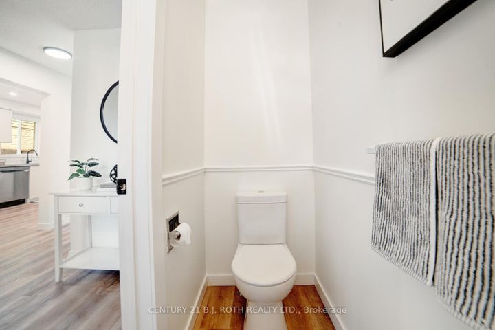 Photo 11 at 56 Sproule Drive, Downtown Brampton, Brampton