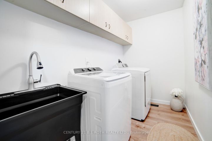 Photo 14 at 56 Sproule Drive, Downtown Brampton, Brampton