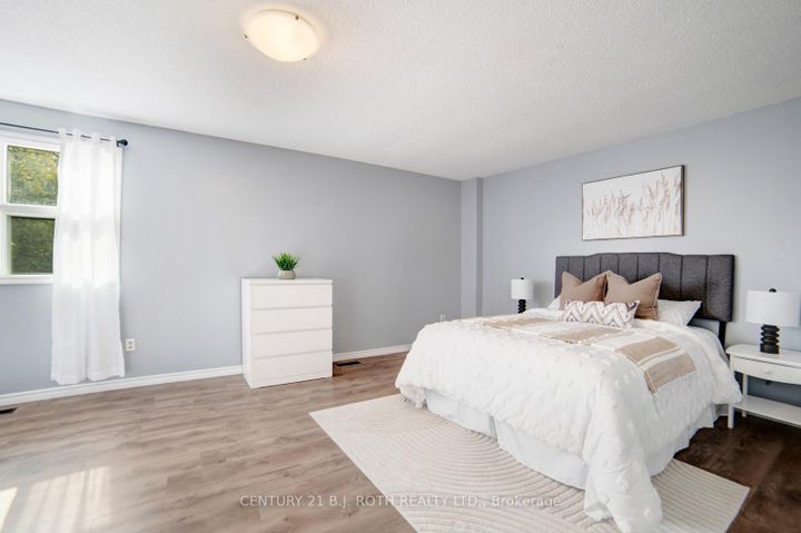Photo 15 at 56 Sproule Drive, Downtown Brampton, Brampton