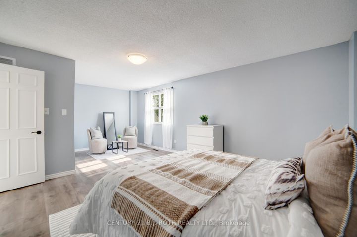 Photo 16 at 56 Sproule Drive, Downtown Brampton, Brampton