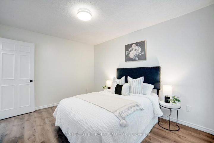 Photo 18 at 56 Sproule Drive, Downtown Brampton, Brampton