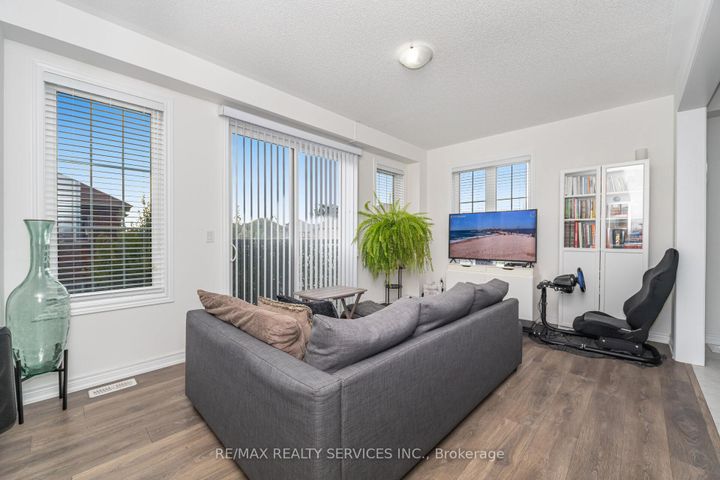 Photo 20 at 2 Estelle Gate, Bram East, Brampton