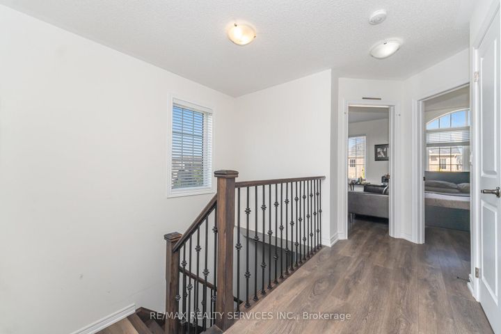 Photo 25 at 2 Estelle Gate, Bram East, Brampton