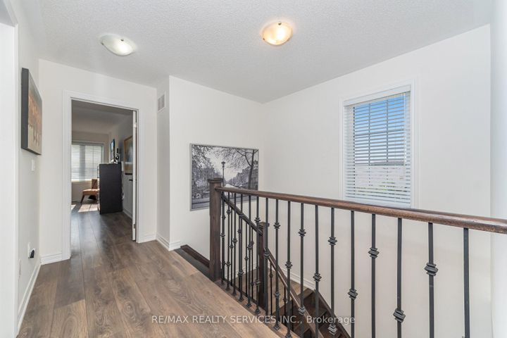 Photo 26 at 2 Estelle Gate, Bram East, Brampton