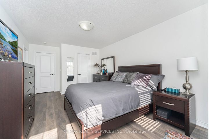 Photo 29 at 2 Estelle Gate, Bram East, Brampton