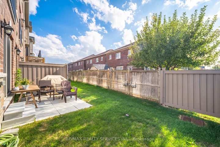 Photo 38 at 2 Estelle Gate, Bram East, Brampton