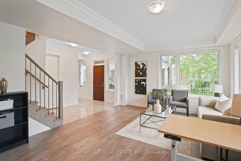Photo 2 at 34 - 3006 Creekshore Common, GO Glenorchy, Oakville