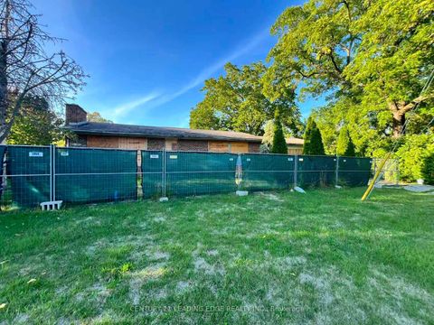 Photo 5 at 329 Mill Street, Mill Pond, Richmond Hill