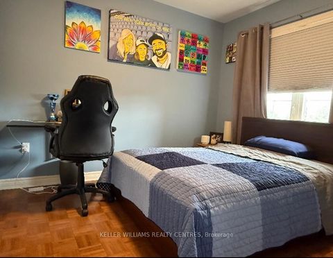 Photo 10 at 59 Condotti Drive, West Woodbridge, Vaughan