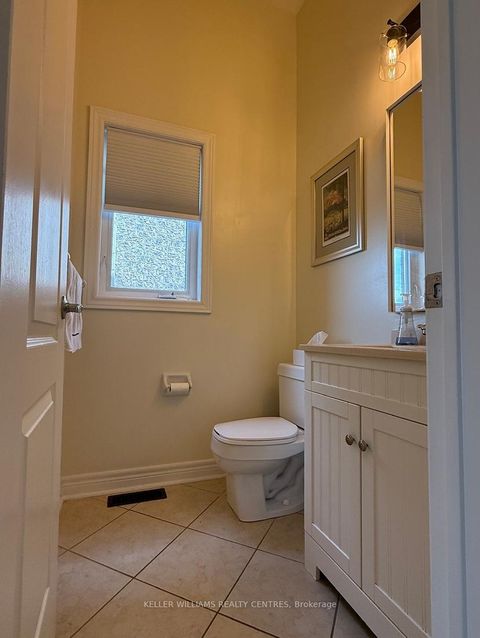 Photo 11 at 59 Condotti Drive, West Woodbridge, Vaughan