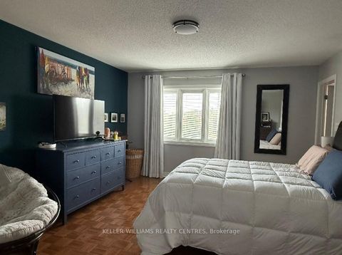Photo 12 at 59 Condotti Drive, West Woodbridge, Vaughan