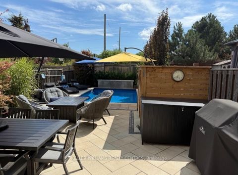 Photo 17 at 59 Condotti Drive, West Woodbridge, Vaughan