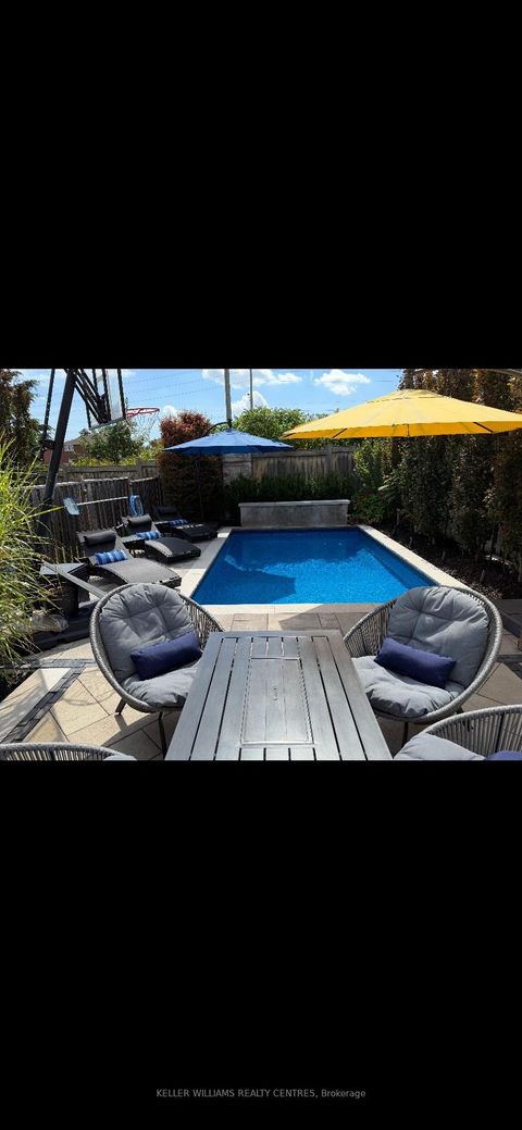 Photo 21 at 59 Condotti Drive, West Woodbridge, Vaughan
