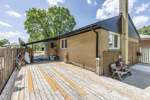 Photo 34 at 20 Hallow Crescent, Kipling, Toronto