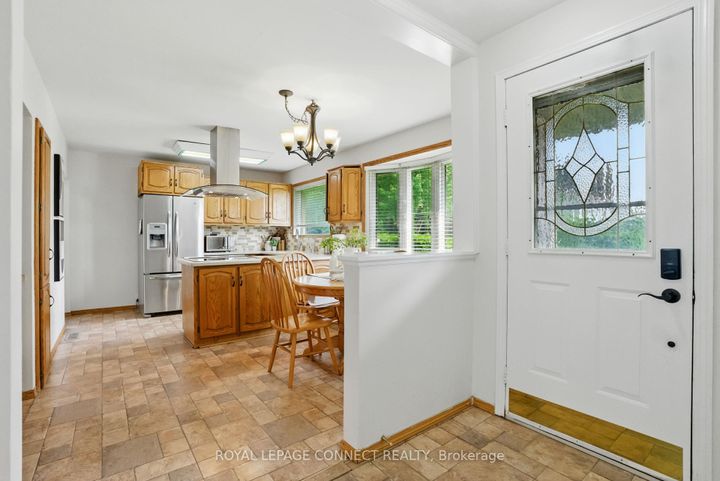 Photo 3 at 764 Westdale Street, Northglen, Oshawa