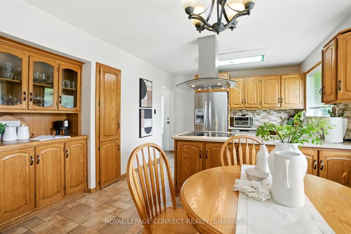 Photo 4 at 764 Westdale Street, Northglen, Oshawa