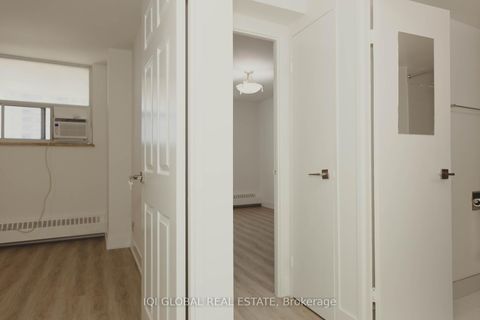 Photo 5 at 1202 - 390 Dixon Road SE, The Westway, Toronto