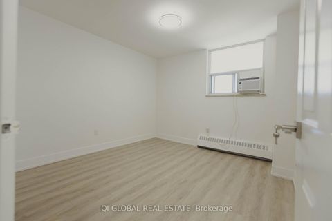 Photo 9 at 1202 - 390 Dixon Road SE, The Westway, Toronto