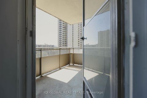 Photo 11 at 1202 - 390 Dixon Road SE, The Westway, Toronto