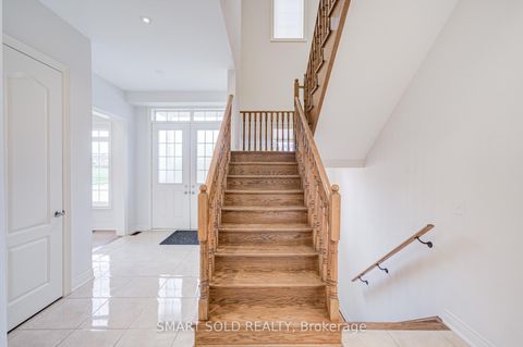 Photo 11 at 238 Hartwell Way, Bayview Northeast, Aurora