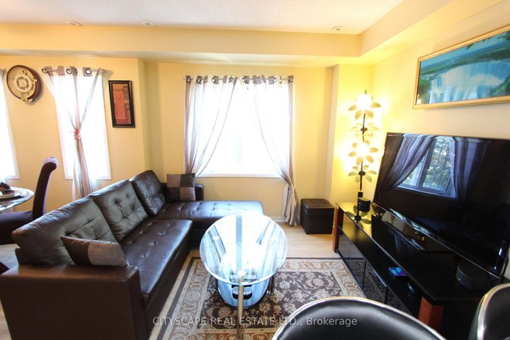 Photo 3 at #7 - 3055 Elmcreek Road, Cooksville, Mississauga