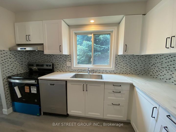 Photo 5 at 28 - 2200 Glenwood School Drive, Freeman, Burlington
