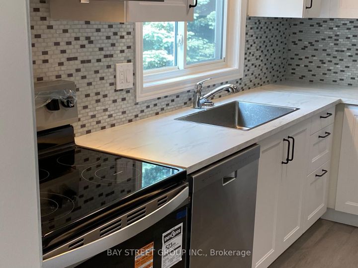Photo 6 at 28 - 2200 Glenwood School Drive, Freeman, Burlington