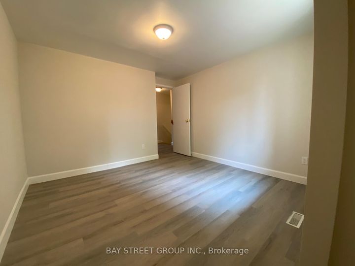 Photo 13 at 28 - 2200 Glenwood School Drive, Freeman, Burlington