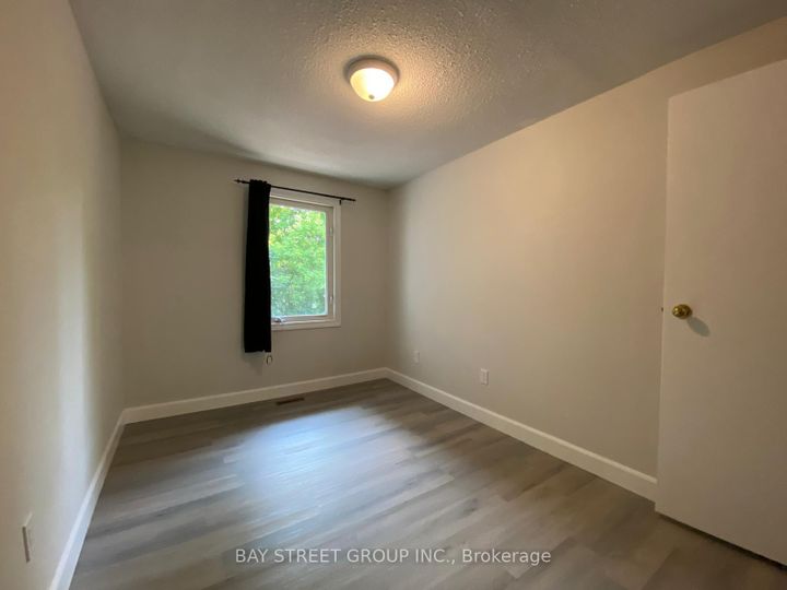 Photo 15 at 28 - 2200 Glenwood School Drive, Freeman, Burlington