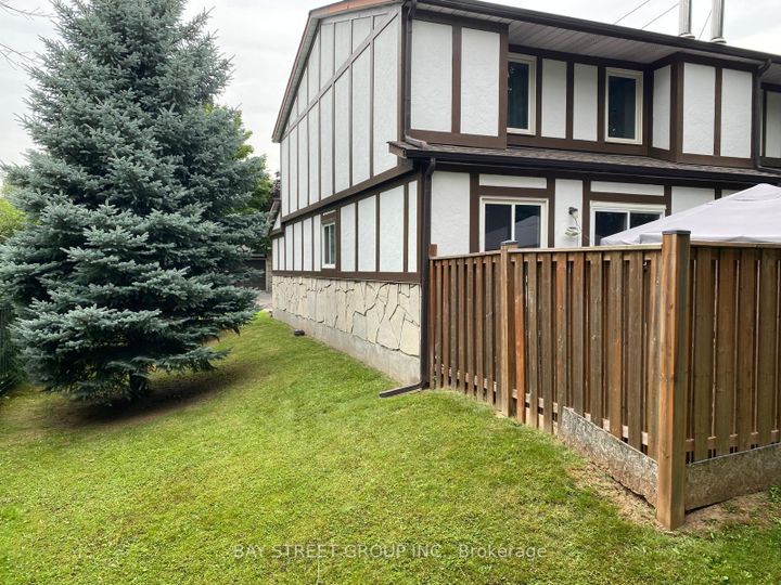 Photo 19 at 28 - 2200 Glenwood School Drive, Freeman, Burlington