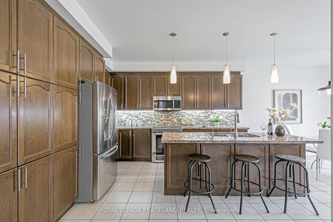 Photo 12 at 10 Pavlova Crescent, Oak Ridges, Richmond Hill